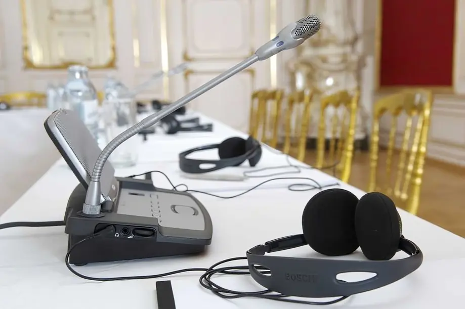 Get Vital Simultaneous Translation